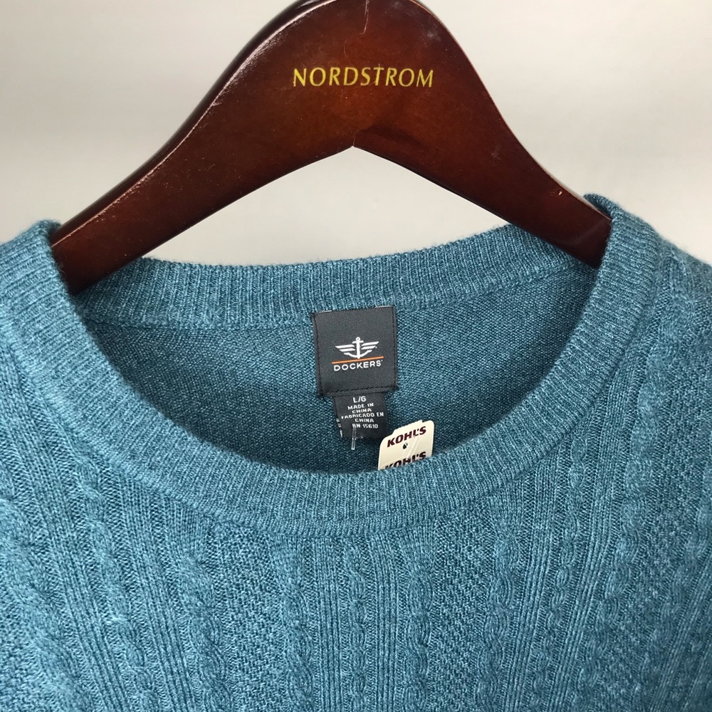 Dockers sweater